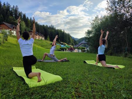 Pohodniški vikend v tuhinjski dolini z novimi gozdnimi doživetji (5)